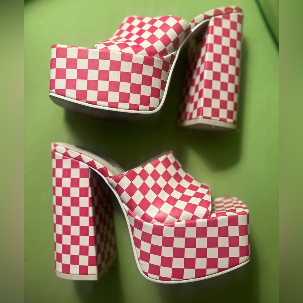 Steve Madden Trixie Pink Checkered Platform Heals Size 6